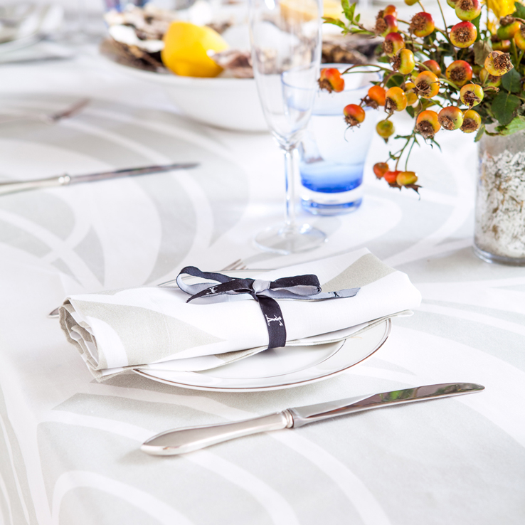 Huddleson Contemporary Linens Brand Guide to Successful Entertaining