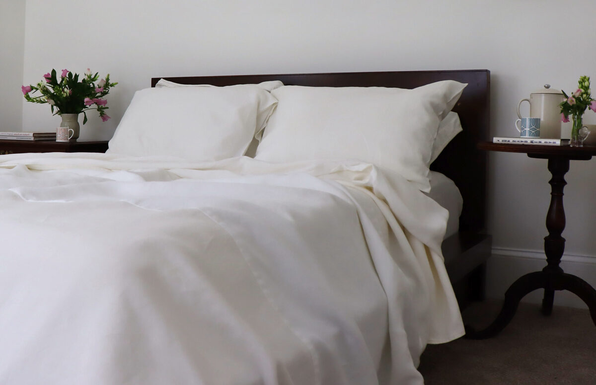 Ivory cream linen blanket and sheets 