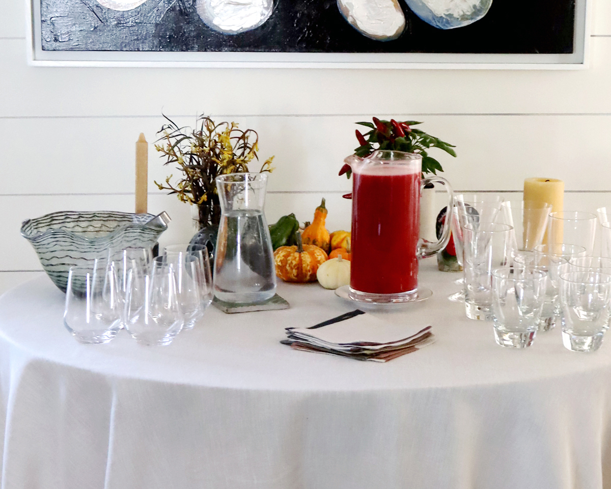 Holiday entertaining berry Paloma breeze cocktail