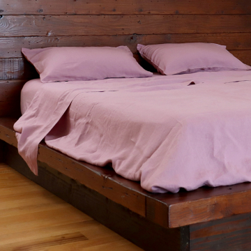Huddleson Italian linen top sheet in a beautiful shade of heather lilac purple