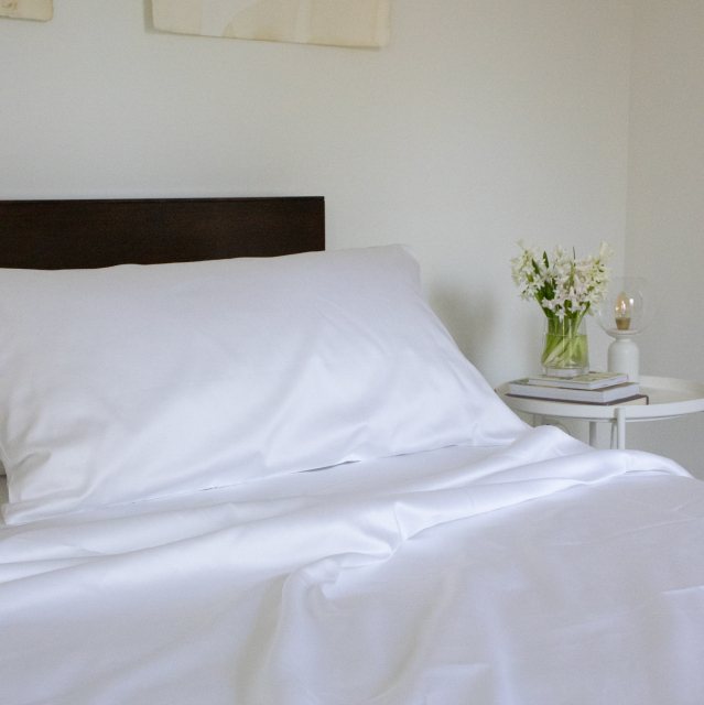 Organic cotton sateen fitted sheet