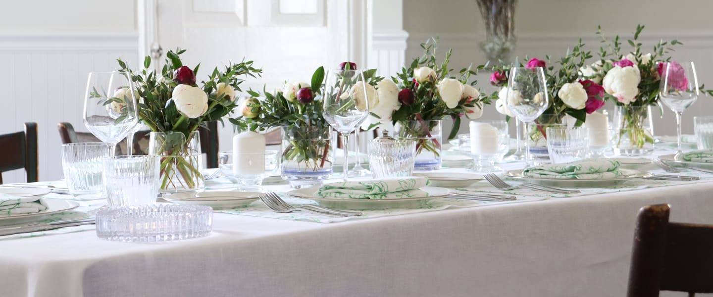 Mistletoe Christmas Table Linens