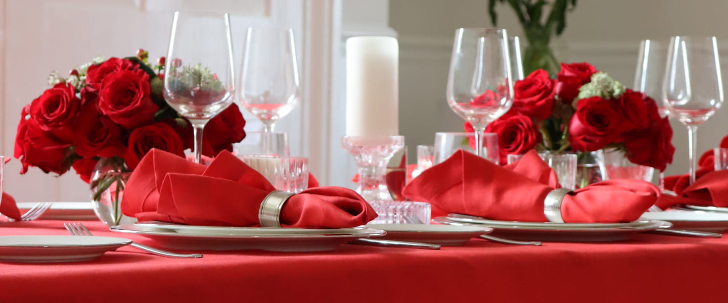 True Red Linen Tablecloth & Napkins