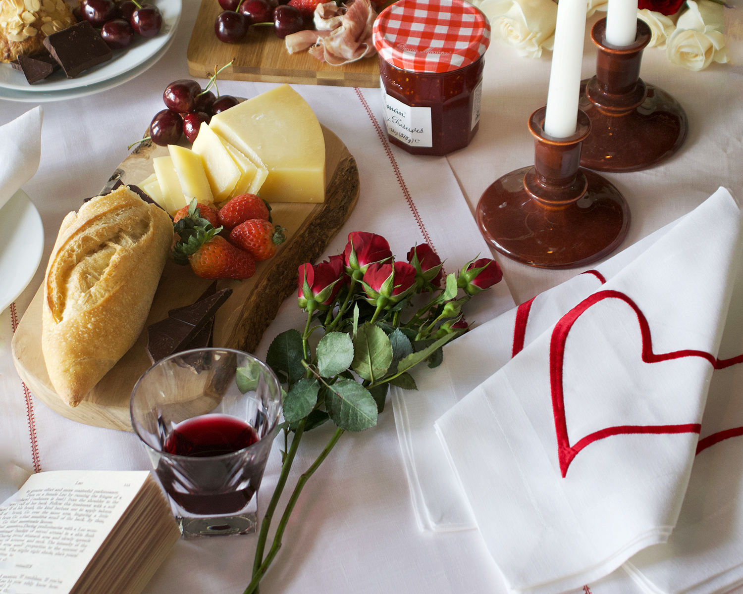 heart Valentine's Day linens