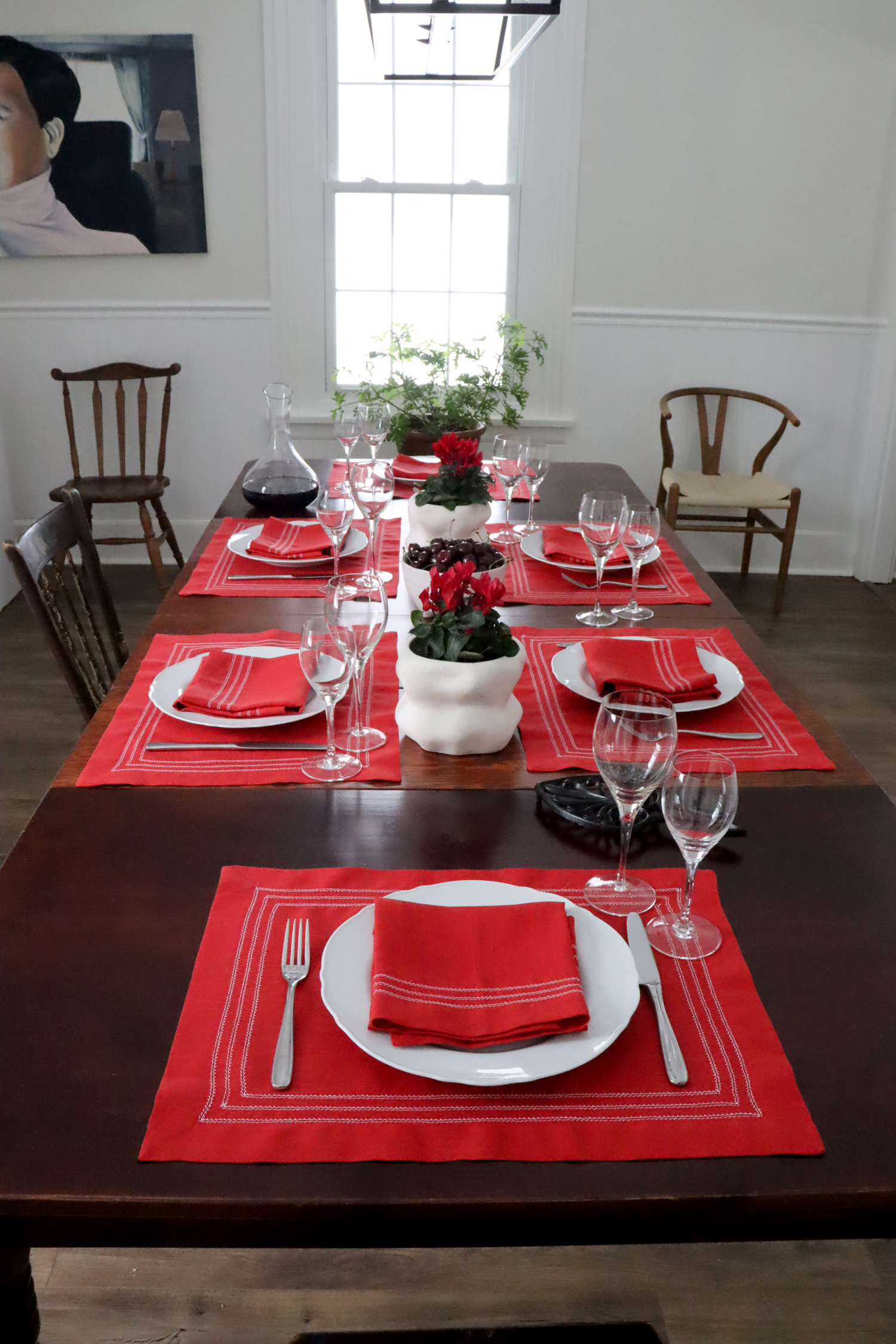 Valentine's TableRed and White Pacesetting 