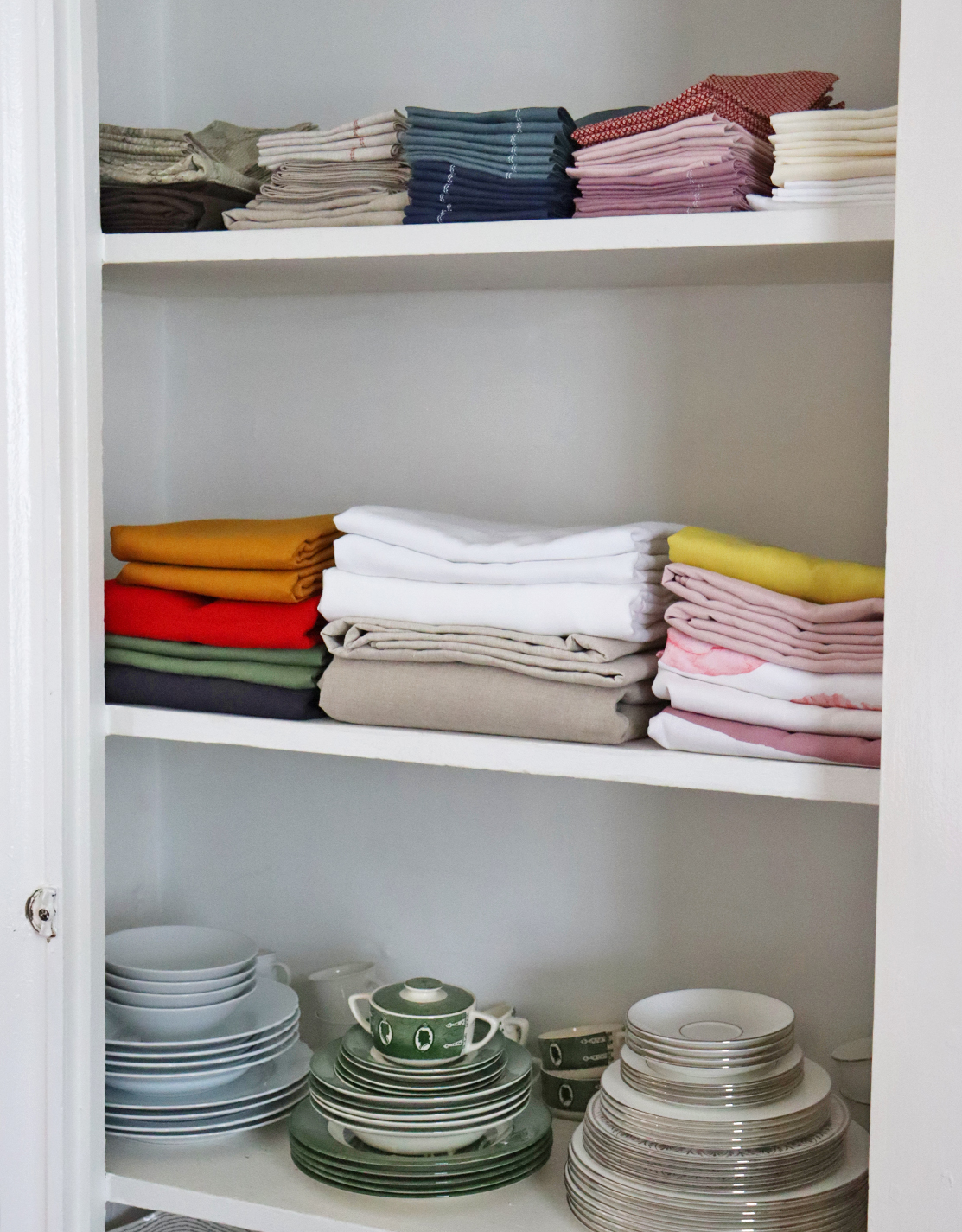 How to Store Linens