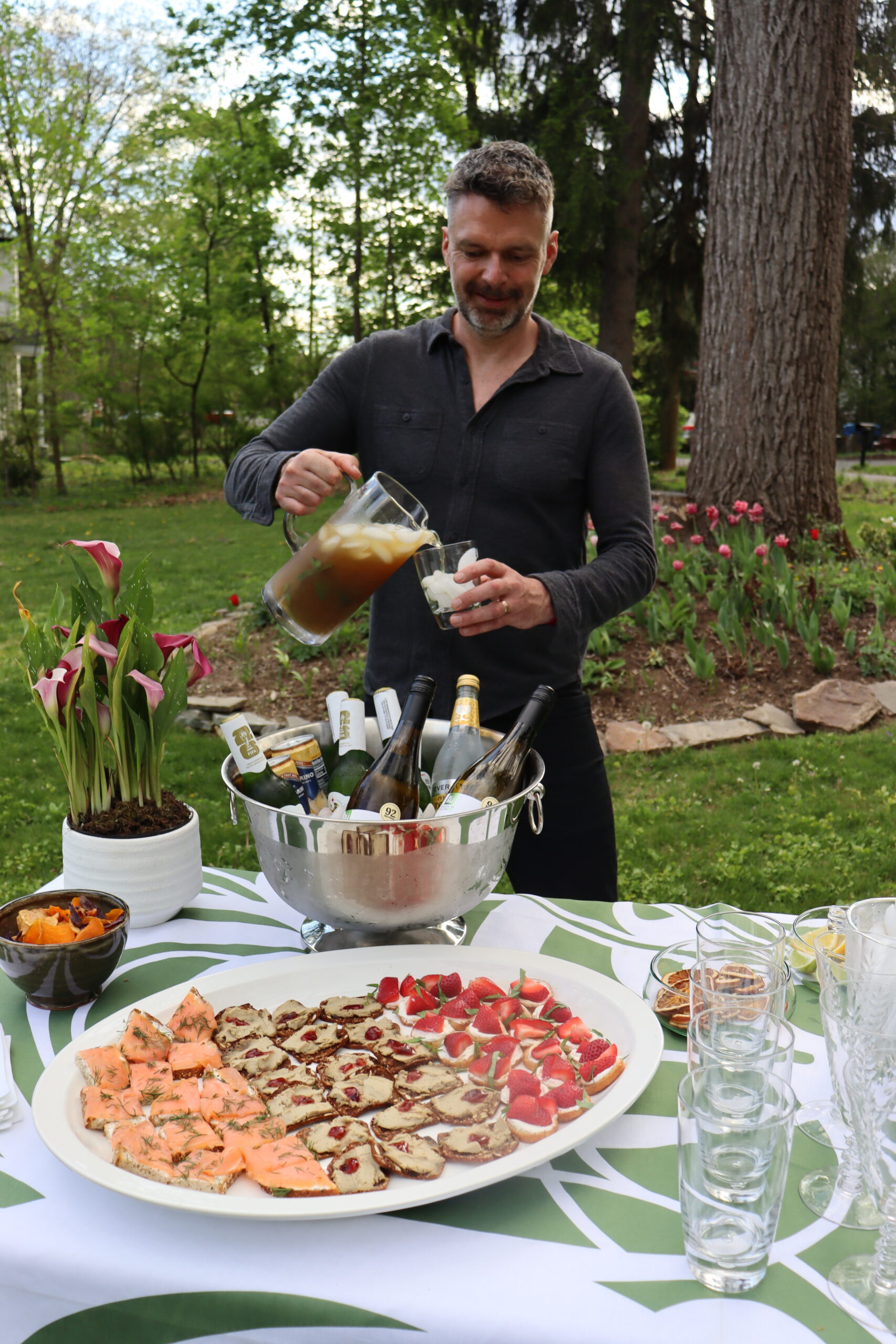 hosting with Huddleson